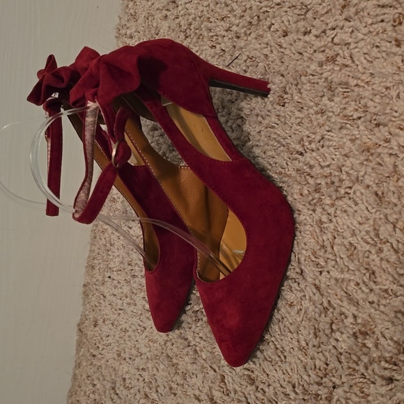Women's Deep Red Faux Suede Heels Size 41 (US 10.5) (Bin 11) - Picture 3 of 9